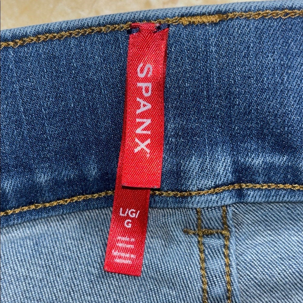 SPANX Flare Wide Leg Vintage Indigo Pull On Jeans Women’s Size Large 34” Inseam - Picture 9 of 16